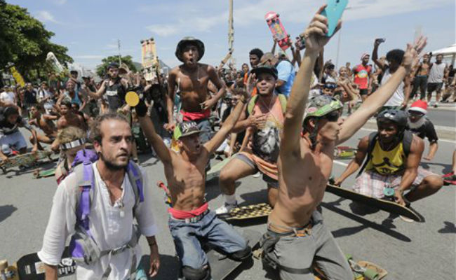 Thousands in Brazil Rally to Demand President's Impeachment