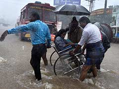 भारी बारिश ने चेन्नई को डुबोया, सेना-नौसेना बुलाई गई, PM का हरसंभव मदद का आश्वासन