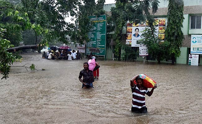 With Devastating Rain, Help too Poured in From all Sides in Chennai