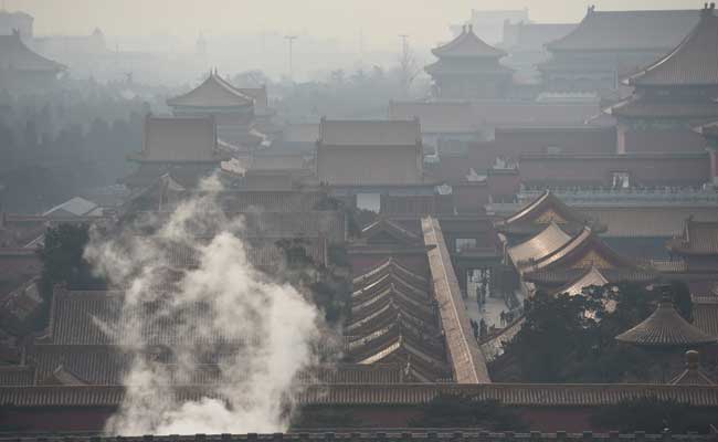 10 Chinese Cities Issue Pollution Red Alert: Reports