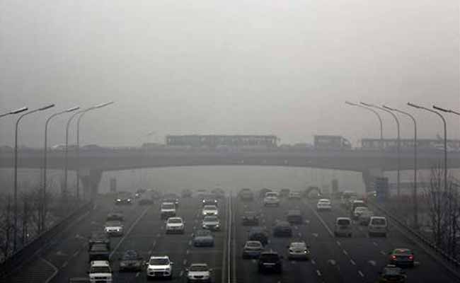 Plants Closed, Cars Stopped As China Faces Smog 'Red Alert'