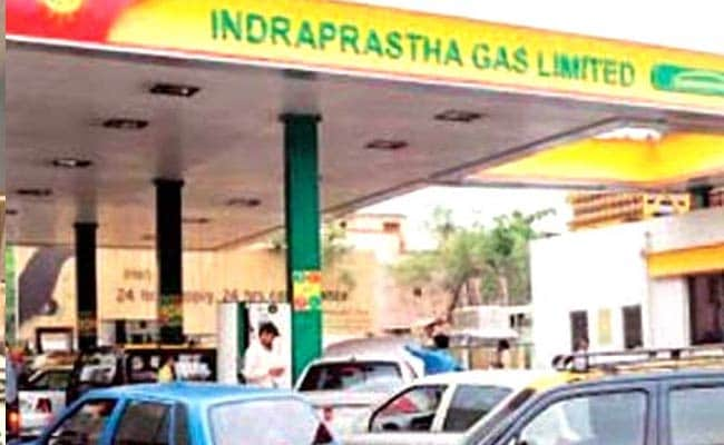 Centre Launches Pilot To Run 2 Wheelers On CNG In Delhi