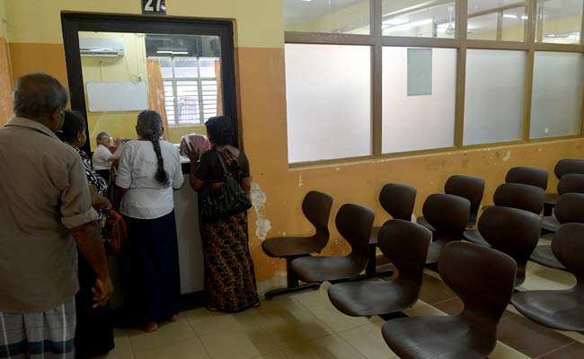 Sri Lanka Doctors Strike to Demand Tax-Free Cars