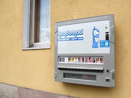 In a Failed Robbery, Man Dies Trying to Blow Up A Condom Machine In a Failed Robbery, Man Dies Trying to Blow Up A Condom Machine