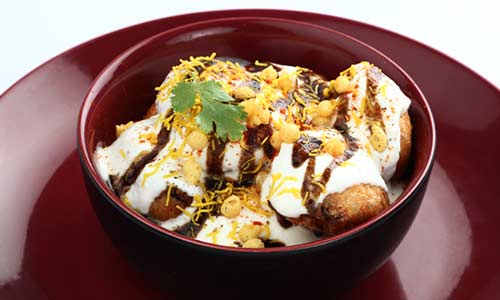 Move Over Regular Dahi Vada, Try This Crispy And Tangy Dahi Vada Chaat