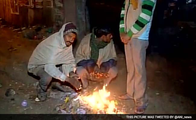 Cold Wave Grips Delhi, MeT Predicts Overcast Conditions