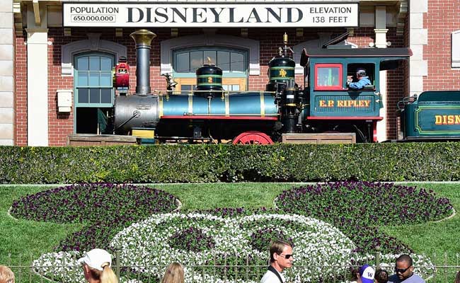 British Muslim Family Allegedly Prevented From Flying To Disneyland By US Officials