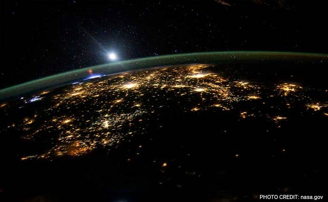 2015 : नासा ने पृथ्वी की इन तस्वीरों को खींचा और हम बस देखते रह गए!