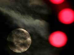 Merry Moon: Rare Full Moon On Christmas Day