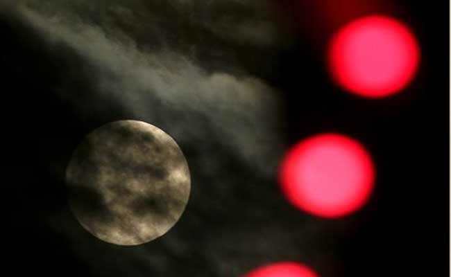 Merry Moon: Rare Full Moon On Christmas Day