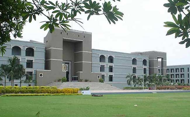 Opinion | No 'Cheers' In Gujarat High Court