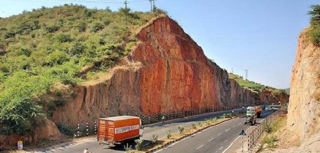 Government Warns Road Developers of Terminating Rs 20,000-Crore Projects