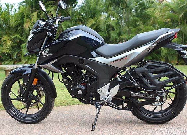 बाइक रिव्यू: जानिए, कैसी है Honda की नई बाइक CB Hornet 160R