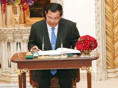 Cambodian Prime Minister Threatens Poll Protesters With 'War'