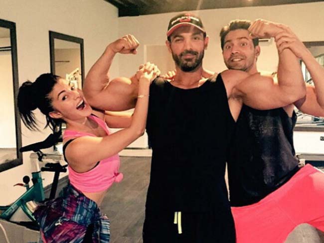 फिल्म 'ढिशुम' का पहला लुक : वरुण धवन और जॉन अब्राहम एक साथ