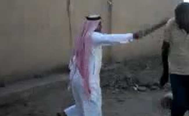 3 Kerala Men Trapped in Saudi Arabia, Beaten By Employer With Wooden Club