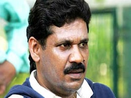 क्रिकेट में फैले भ्रष्टाचार पर 'आजाद जुबान' रखने वाले कीर्ति के बारे में खास बातें क्रिकेट में फैले भ्रष्टाचार पर 'आजाद जुबान' रखने वाले कीर्ति के बारे में खास बातें