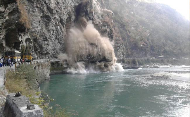 Kiratpur-Manali National Highway Opens For Light Vehicles