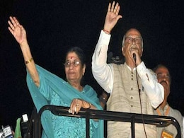 BJP Leader LK Advani's Wife Kamla Advani Admitted to AIIMS BJP Leader LK Advani's Wife Kamla Advani Admitted to AIIMS
