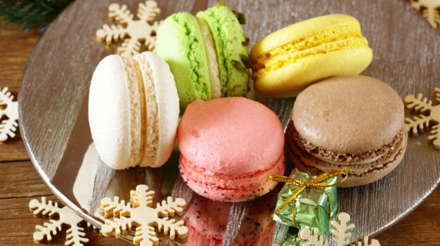 Wedding Invitation Ideas: 8 Delicious Treats To Gift With Your Wedding Invites