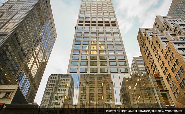 Builders Of Manhattan Spires Don't See 1,000-Foot Neighbors