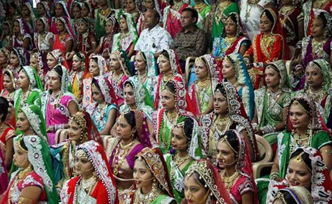 Diamond Trader in Gujarat Hosts Mass Wedding For 151 Couples