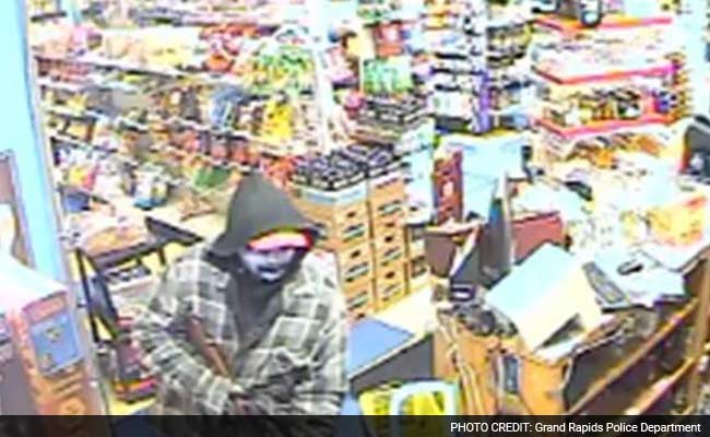 Indian-Origin Store Clerk in US Called a Terrorist, Then Shot In Face