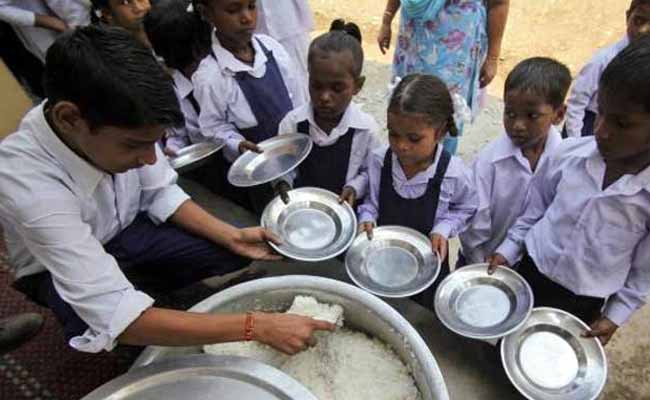 Rajasthan Seeks Central Assistance To Extend Mid-Day Meal Scheme To Girls In Classes 9-12