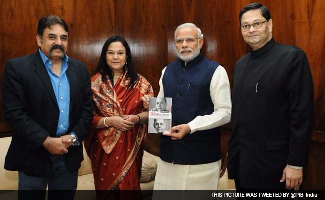 Netaji Subhas Chandra Bose's Relatives Meet PM Modi In New Delhi