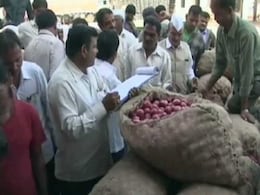 प्याज के लिए न्यूनतम निर्यात मूल्य के खत्म होने से किसान खुश प्याज के लिए न्यूनतम निर्यात मूल्य के खत्म होने से किसान खुश