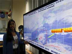 Typhoon Threatens Central Philippines, 750,000 Evacuated