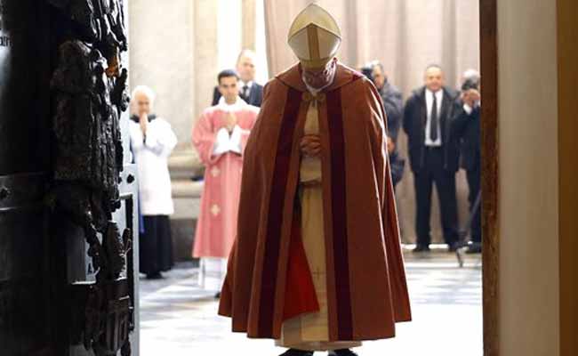 Don't Let Sadness Win In These Fearful Times: Pope