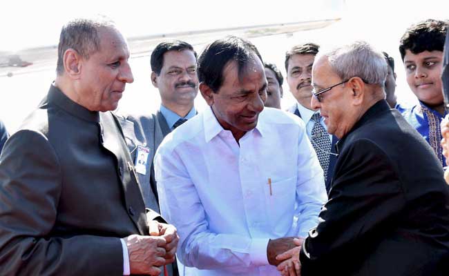 President Pranab Mukherjee Leaves For Delhi After 14-Day Southern Sojourn