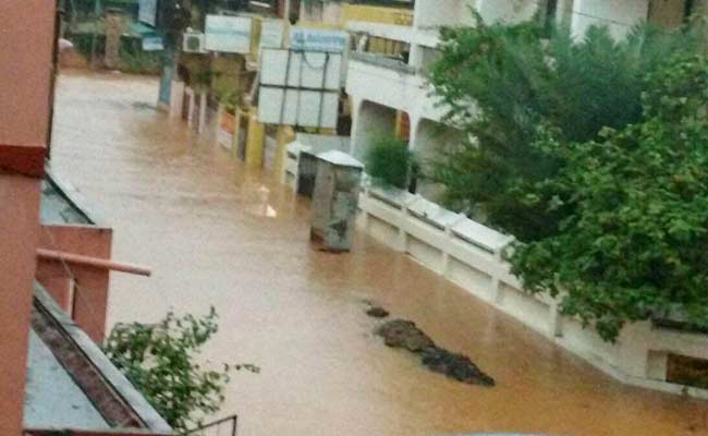 Rain Batters Puducherry; Localities Flooded, Normal Life Hit