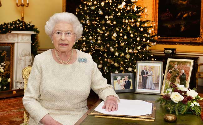 UK Queen Hails Triumph Over 'Moments Of Darkness' In Christmas Message