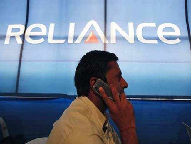 Reliance Communications Shares Continue Downward Spiral, Close 4% Lower