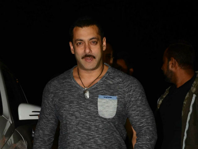 Inside Pics of Salman Khan's Birthday Party With Kangana, Sonam