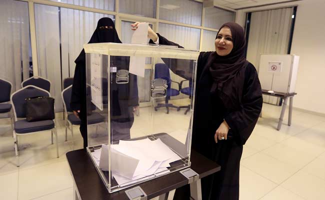 In a Historic First, Saudi Voters Elect 20 Women Candidates