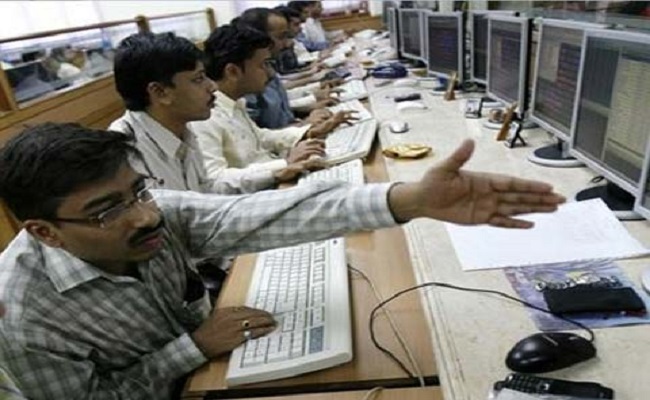 मॉरीशस संधि में बदलाव से बाजार में उठापटक, सेंसेक्स 176 अंक टूटा