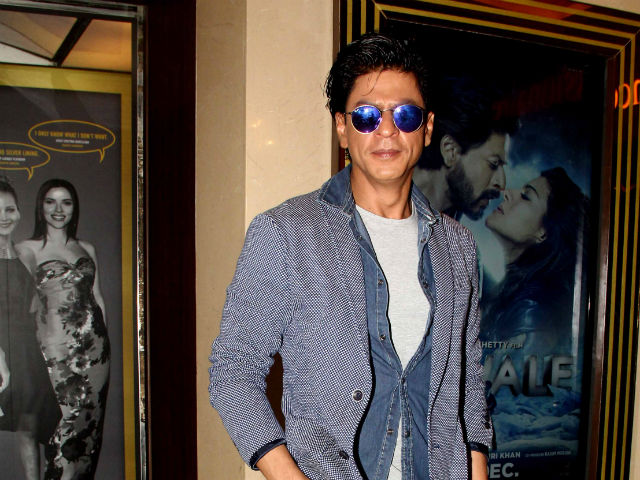 Shah Rukh 'Doesn't' Read Reviews, Says 'God Bless Critics'