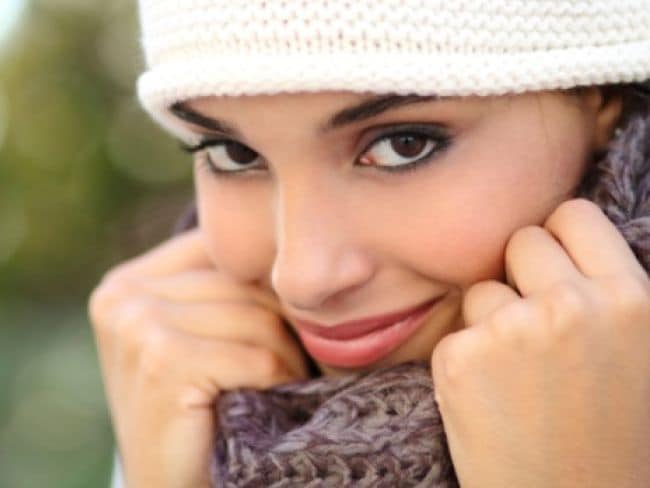 How to Get Rid of Dry Skin: सर्दियों में यूं करें त्वचा की देखभाल, ठंड के सीज़न में त्वचा की खुश्की को कहें बाय-बाय