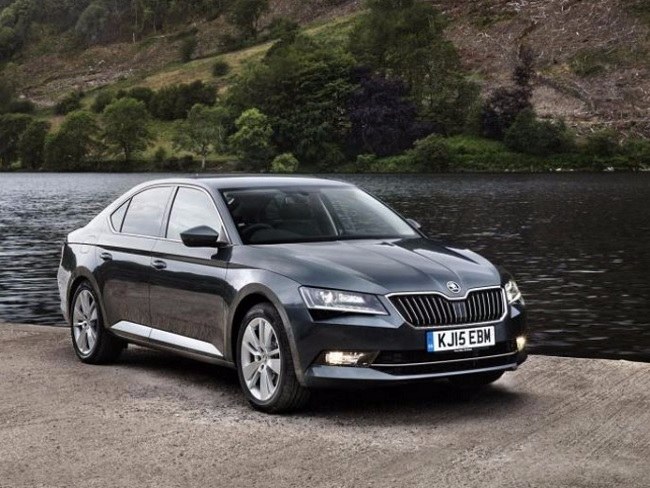 नए अवतार में आएगी Skoda Superb, इसी महीने होगी लॉन्च