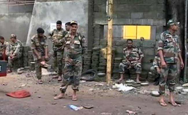 Why 100 Soldiers Had to Wait For 10 Hours to Help Chennai Flood Victims