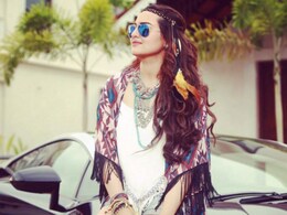 <I>Everybody Loves</i> Sonakshi Sinha as <I>Ishqholic</i> <I>Everybody Loves</i> Sonakshi Sinha as <I>Ishqholic</i>