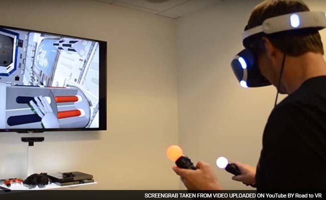 NASA Training Space Robots With Virtual Reality