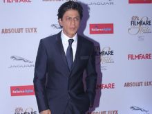 Shah Rukh Khan on Threat to Boycott Dilwale: Ask Questions About Film