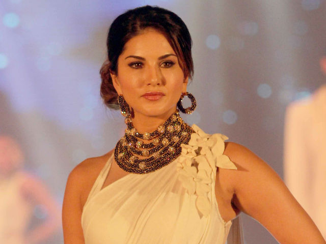 Sunny Leone Says Bollywood Reacts to Her 'Differently Now'