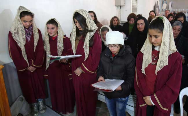 Fearful Christmas For Syrian Christian Town Threatened By ISIS