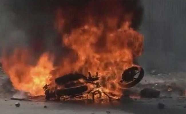 Captured On Camera: Hour-Long Mob Attack On Gujarat Cop