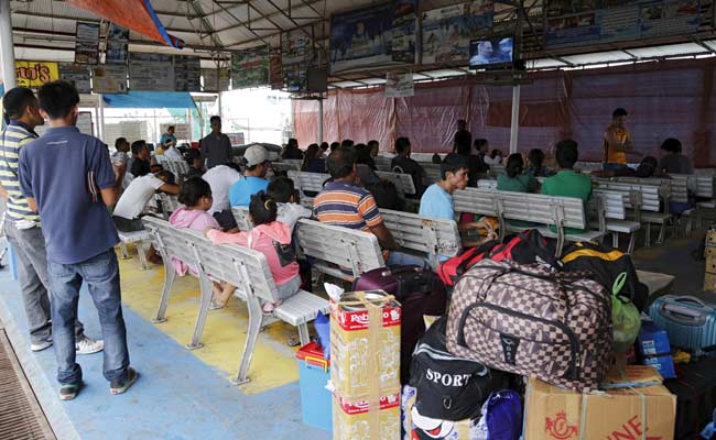 Central Philippines In Darkness As Typhoon Melor Hits